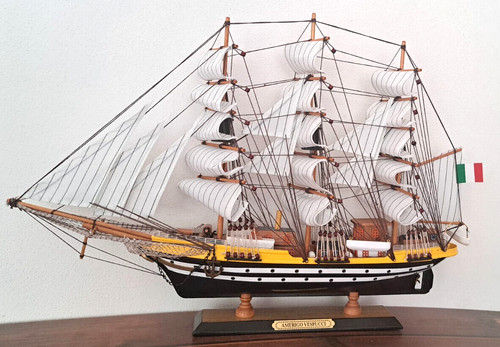 Amerigo vespucci veliero - amerigo, legno