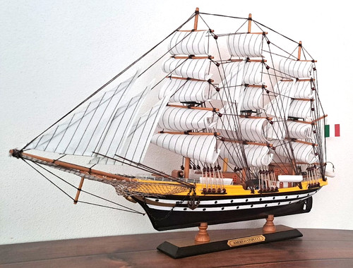 Amerigo vespucci veliero - amerigo, legno